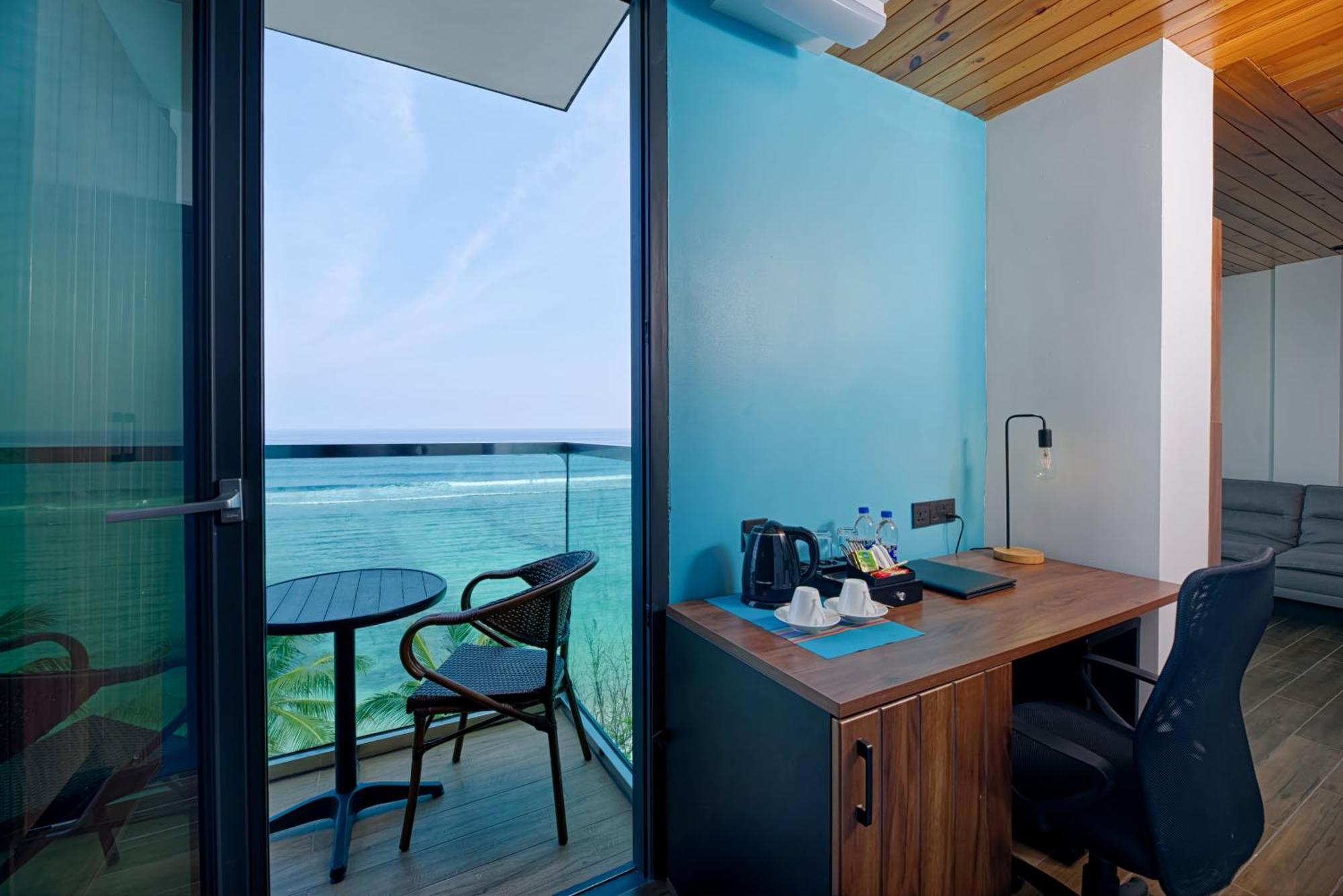 H78 Veli Hotell Hulhumale Exteriör bild